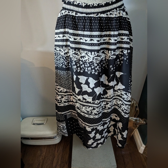 Vintage , 80s peasant maxi skirt,  lined black & white patchwork, size M - Picture 5 of 7